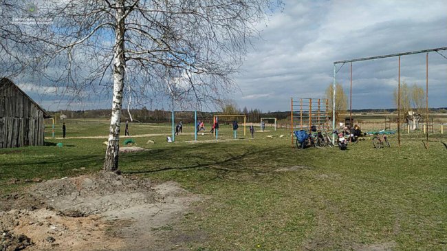 Патрульні показали, у яких умовах жили у волинській «глибинці» під час виборів. ФОТО