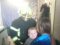 На вогні залишилася сковорідка: у Володимирі рятувальники визволяли із зачиненої квартири дитину