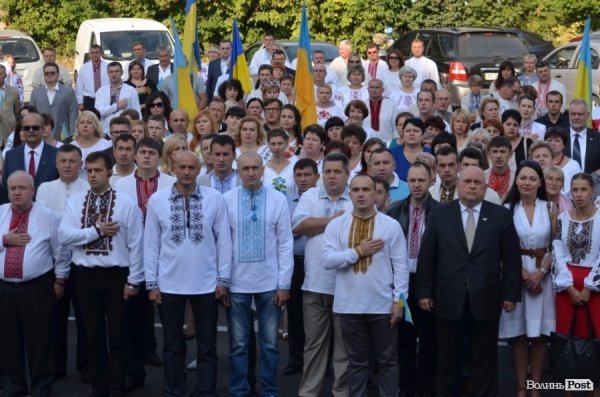 Іноземні делегати прибули на підняття прапора України у Луцьку. ФОТО