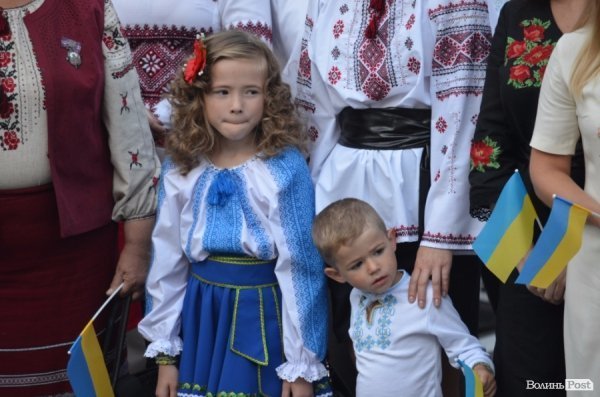 Іноземні делегати прибули на підняття прапора України у Луцьку. ФОТО