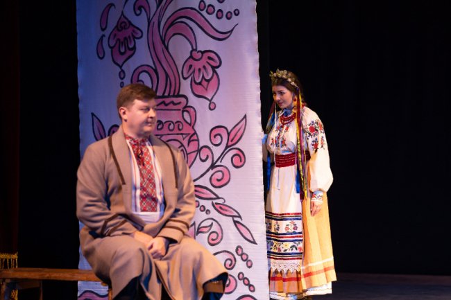 Нагода продовжити зимову казку: що покажуть у Волинському драмтеатрі 15 – 19 січня