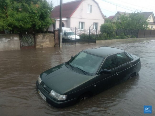 Злива  у Нововолинську. ФОТО. ВІДЕО