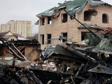 СБУ встановила двох російських командирів, які віддали наказ розстріляти цивільних на Київщині