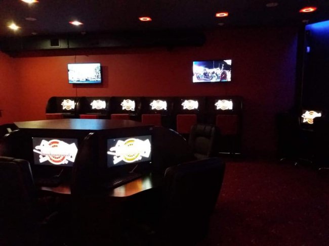 У Луцьку муніципали перевіряли гральні заклади. ФОТО