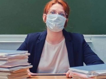 Понад пів тисячі освітян Волині досі досі залишаються відстороненими від роботи