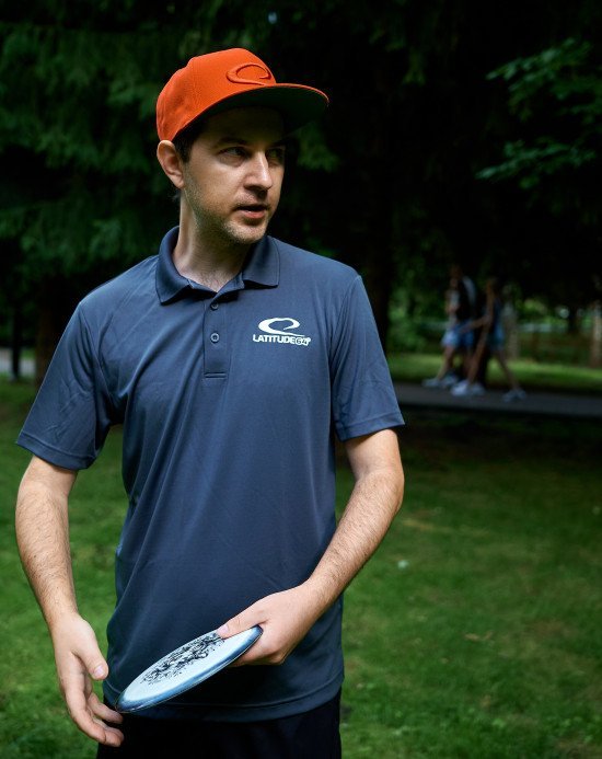 Спорт, де важать кут, вітер і терпіння: як у Луцьку розвивають диск-гольф