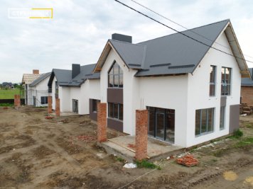 Як вибрати житло за містом і не «стратити». 7 головних запитань*