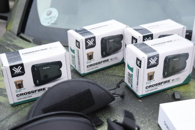 Луцьк передав воїнам тероборони 4 позашляховики та техніку. ФОТО