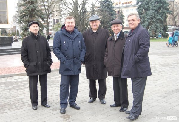 Євромайдан у Луцьку: день другий. ФОТО. ВІДЕО 