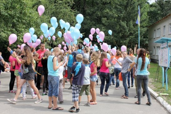 «Беркут» влаштував «показуху» дітям у таборі під Луцьком. ФОТО