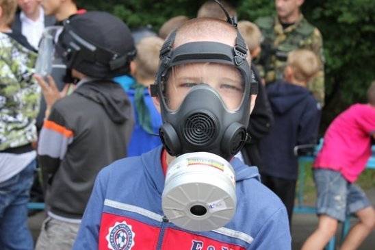 «Беркут» влаштував «показуху» дітям у таборі під Луцьком. ФОТО