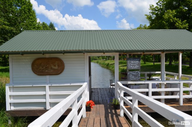 Скільки коштує покататися на човні і поїсти морозива у «Луцькій Венеції». ФОТО