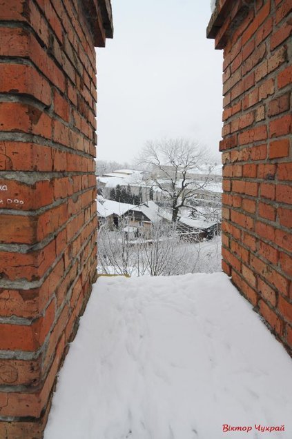 Фото зимового Луцького замку