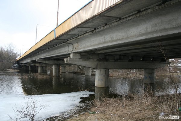 Затопило луг біля села Рованці. ФОТО