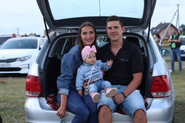 Під Луцьком влаштували автофестиваль. ФОТО