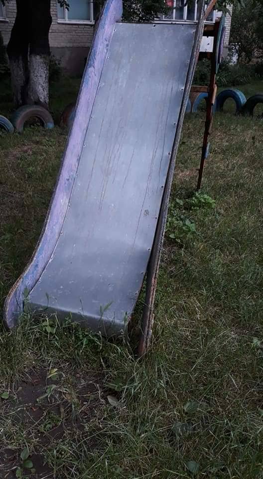 У Луцьку через небезпечну гірку травмувалась дитина. ФОТО