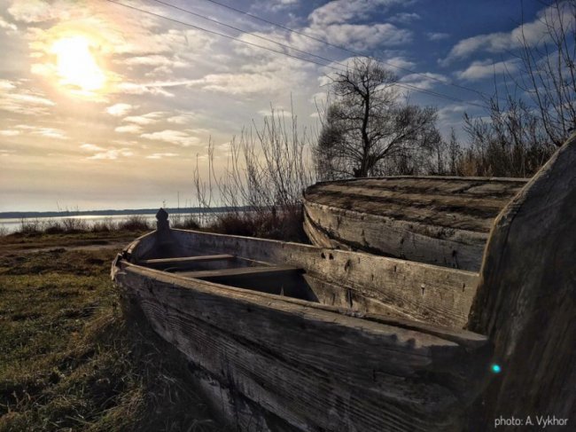 Неймовірні фото заморозків на волинському озері