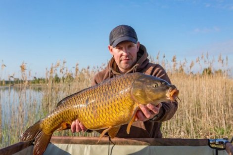 Величезна риба і фотосесія: на Волині – чемпіонат східної Європи зі спортивної ловлі коропа