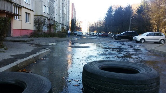 У Луцьку вулицю залило гарячою водою 