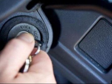 Залишили ключі в салоні: на Волині вкрали автомобіль