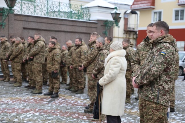 Луцька громада попрощалася з двома Героями - Вадимом Радюком та Романом Сокольським