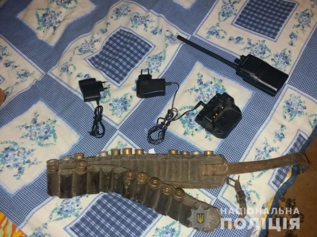 Поліцейський зі знайомими крав пальне з фур та продавав іншим водіям