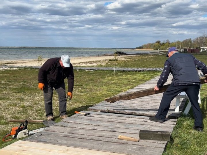 На Світязі готуються зустрічати туристів