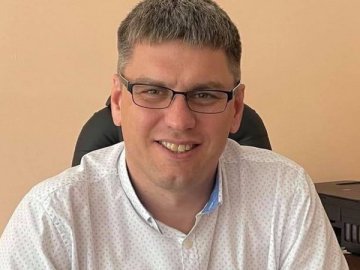 Очільник волинської лікарні розповів, як виникла ідея створення скандальних  бирок для немовлят