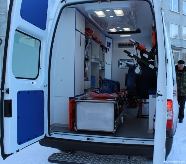 Дитяча лікарня отримала реанімобіль. ФОТО