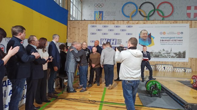 У Луцьку відбувся міжнародний турнір  зважкої атлетики, присвячений волинському тренеру. ФОТО