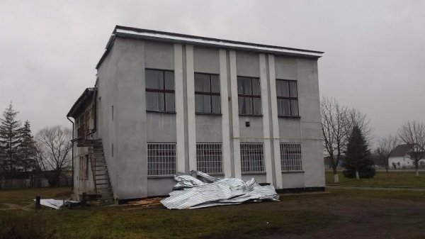 Село Дерно оговтується від стихійного лиха завдяки благодійникам. ФОТО