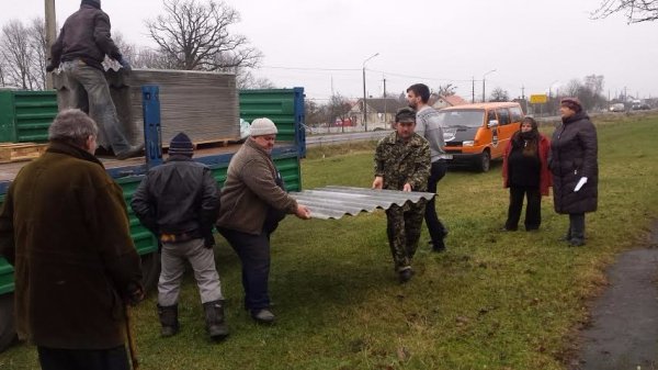 Село Дерно оговтується від стихійного лиха завдяки благодійникам. ФОТО