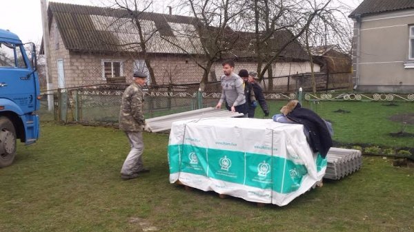 Село Дерно оговтується від стихійного лиха завдяки благодійникам. ФОТО