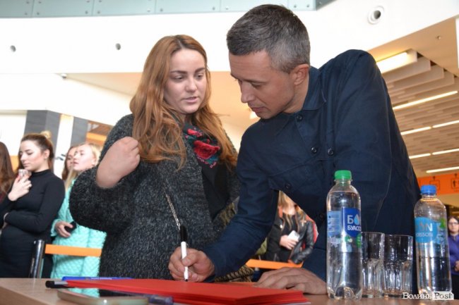 Автограф-сесія Сергія Бабкіна у Луцьку. ФОТО