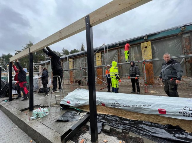 В громаді на Волині будівельники зі Швеції зводять житло для переселенців