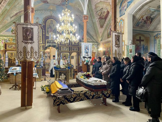 У Нововолинську провели в останню путь Героя Дмитра Світящука