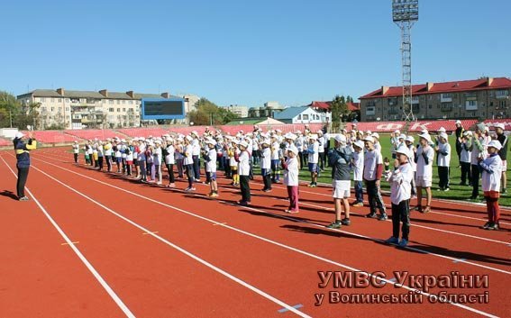 Правоохоронці популяризували здоровий спосіб життя серед луцьких школярів. ФОТО. ВІДЕО