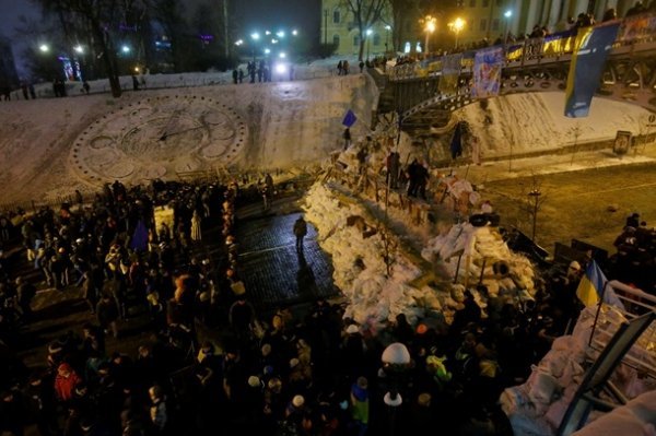 Нові барикади Євромайдану. ФОТО