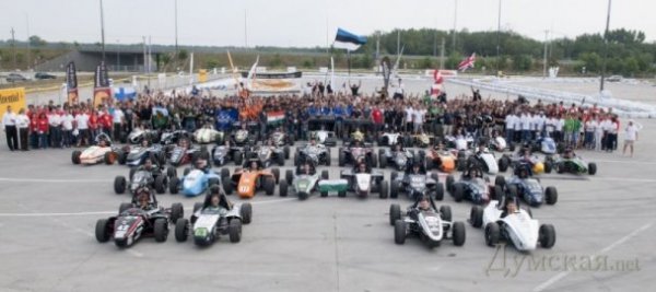 Українські студенти змайстрували гоночний спорткар. ФОТО