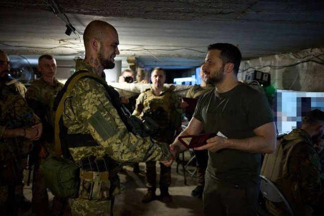 Зеленський повідомив про просування ЗСУ на всіх напрямках фронту. ФОТО