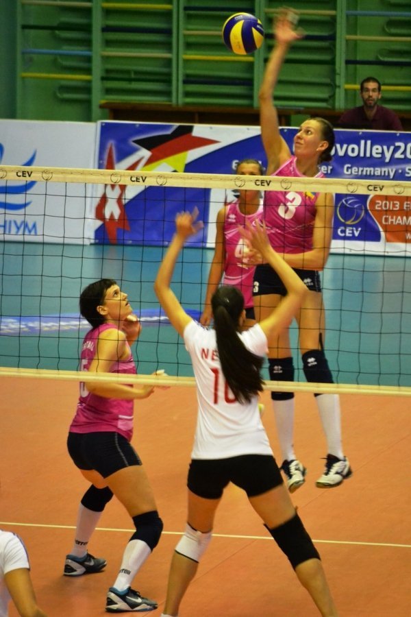 «Суперволейбол» у Луцьку: Україна розгромила Албанію і Молдову