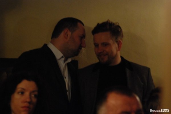 На День закоханих бізнесменам Луцька «подарували» «батіг і пряник». ФОТО