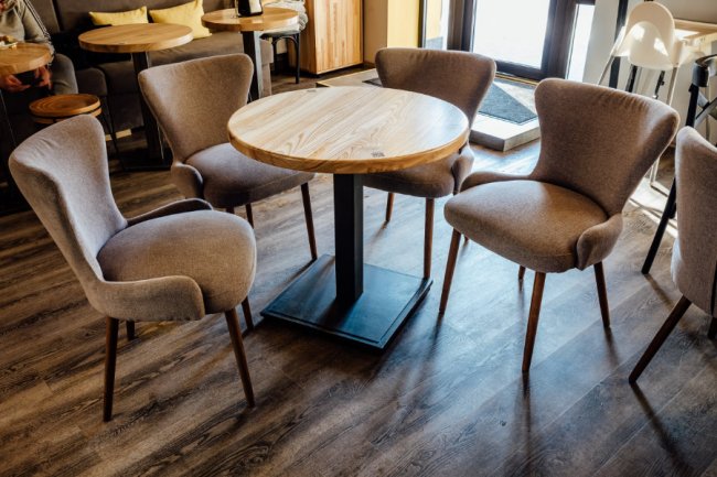 Меблеве наповнення для кав’ярні RING COFFEE