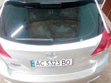 У Луцьку з-під під'їзду вкрали авто. Просять про допомогу