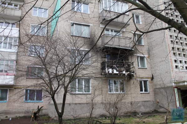 На Волині - пожежа: у багатоквартирному будинку згорів балкон. ФОТО