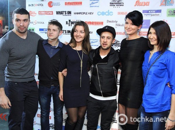 Лучанин Діма Монатік засвітився у благодійній шоу-бізнесовій фотосесії. ФОТО. ВІДЕО