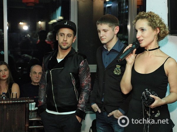 Лучанин Діма Монатік засвітився у благодійній шоу-бізнесовій фотосесії. ФОТО. ВІДЕО