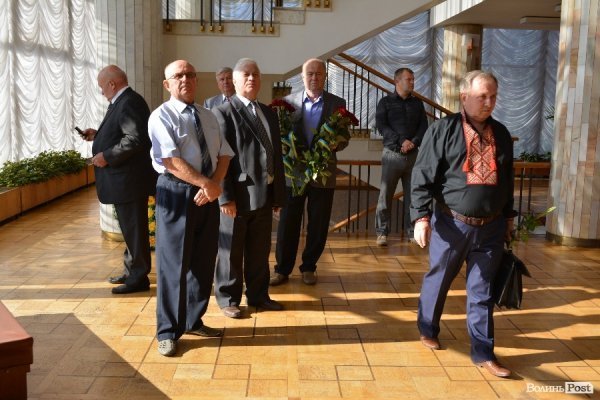 Лучани збираються на  прощання з Клімчуком. ФОТО