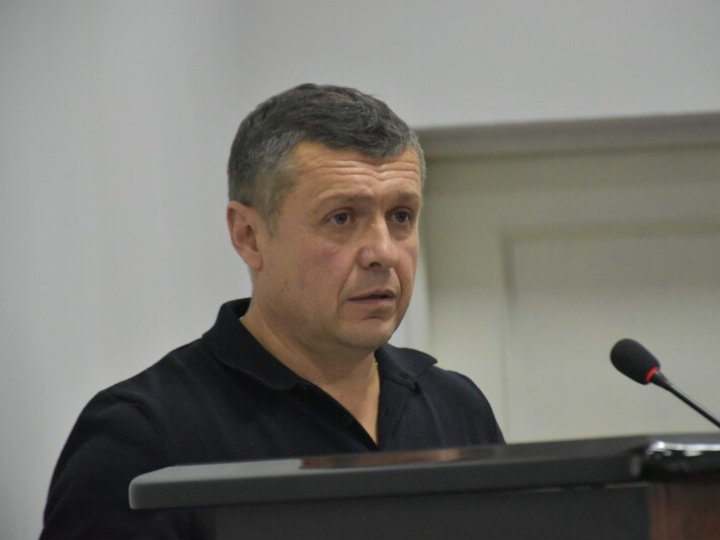 У Луцькій міській раді звільнили директора департаменту економічної політики Бориса Смаля 