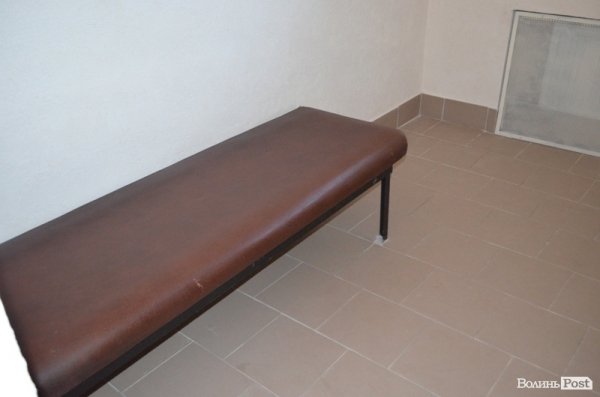 Тут затримані можуть поспати